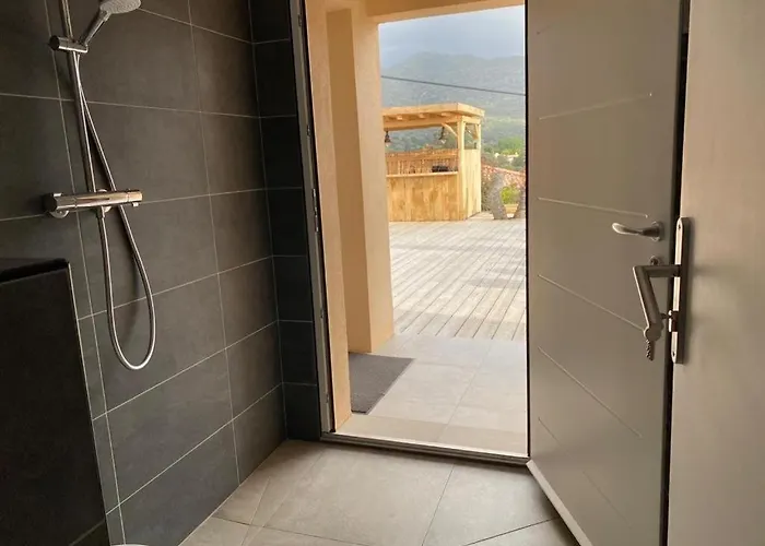 Villa Cozy With Pool